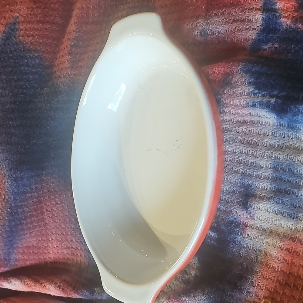 Emile Henry France Red Oval Casserole Dish 90.09 8.5”